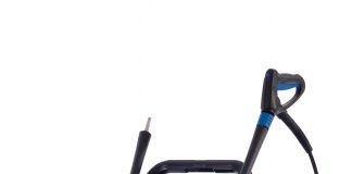 Nilfisk hilft Hochwasserschmutz zu beseitigen