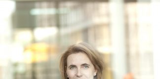 5 Sterne Rednerin Frölich: Was die Wirtschaft von der Kunst lernen kann