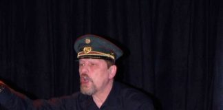 Harald Pesata in szenischer Lesung: „Die Große Häfenelegie“ von Herwig Seeböck