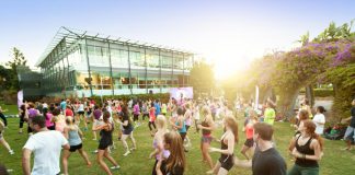 Schwitzen vor beeindruckender Kulisse: Neue kostenfreie Fitness-Programme in Brisbane und Cairns