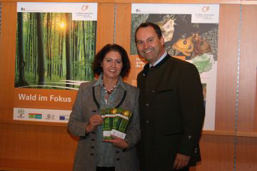 2b1287e1-71b3-428e-9a45-d2b9ff1402e0