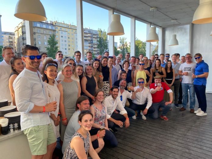 Mitarbeiter der United Benefits Holding beim Sommerfest in Wien