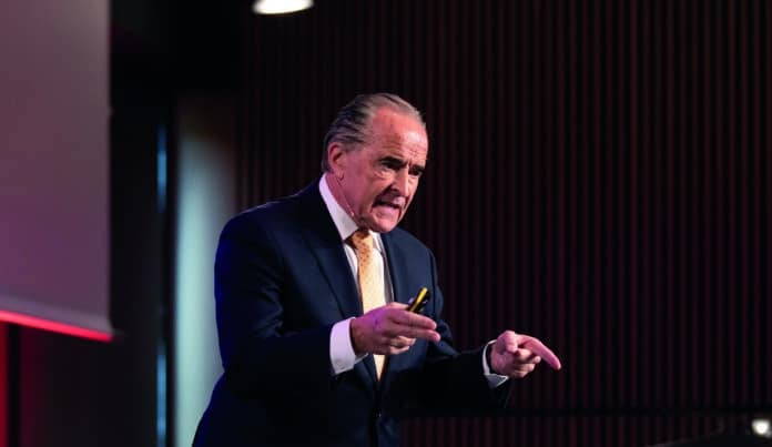 Vortrag-Team-Crew-Zusammenarbeit-Ziele-Motivation