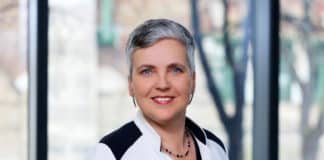 Führungskräfte Studie- Softskills wichtiger als Fachwissen Viele Mitarbeitende flüchten sich wegen schlechtem Arbeitsklima ins Home-Office. Richtiges Leadership der Führungskräfte setzt hier an.