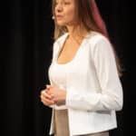 Kinderwunsch-Coach Stephanie Cekon on stage