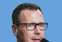 Mensch vs. Algorithmus: Wie KI die Spielregeln an der Börse für Privatanleger neu schreibt Podcast Cover