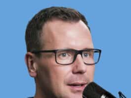 Mensch vs. Algorithmus: Wie KI die Spielregeln an der Börse für Privatanleger neu schreibt Podcast Cover